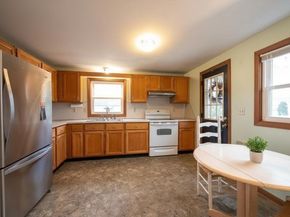 15 Cumberland St, Worcester MA 01606