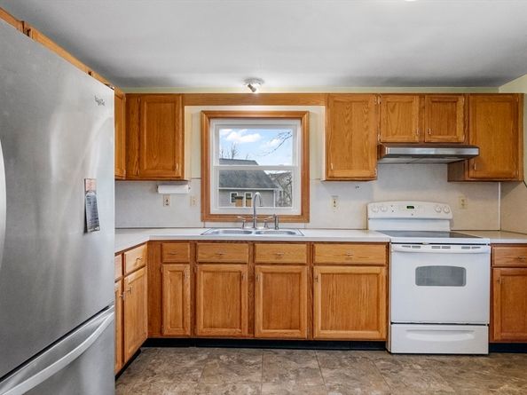 15 Cumberland St, Worcester MA 01606