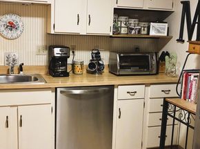 1 Summit Dr. 57, Reading MA 01867