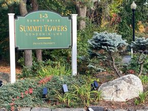 1 Summit Dr. 57, Reading MA 01867