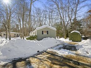 8 Nanatomqua N55, Brookfield MA 01506