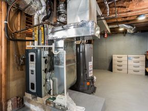 81 Edgewater Drive, Framingham MA 01702