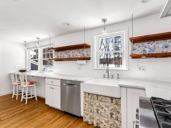 81 Edgewater Drive, Framingham MA 01702