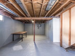 81 Edgewater Drive, Framingham MA 01702