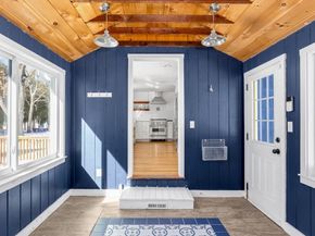 81 Edgewater Drive, Framingham MA 01702