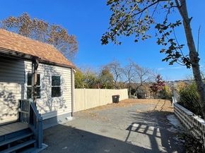 767 N Montello St, Brockton MA 02301