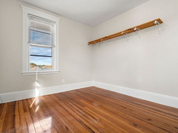 33 Shannon St 3, Boston MA 02135