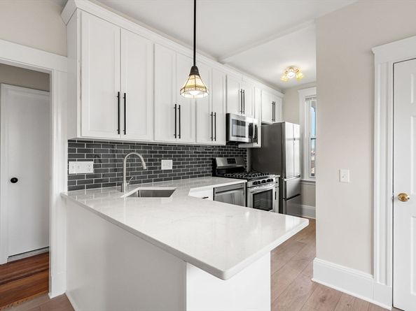 33 Shannon St 3, Boston MA 02135