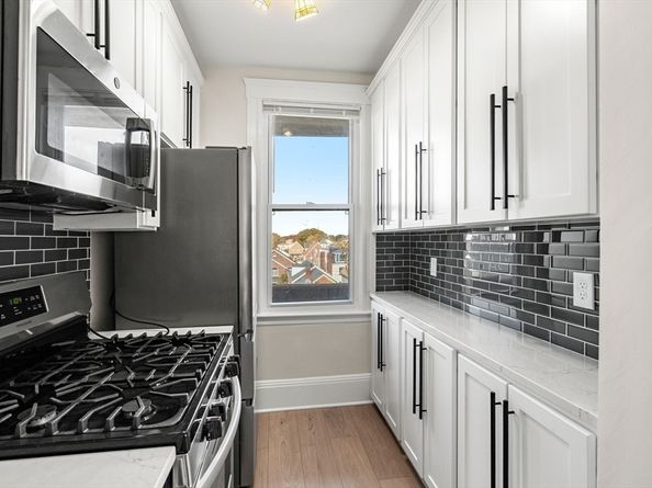 33 Shannon St 3, Boston MA 02135