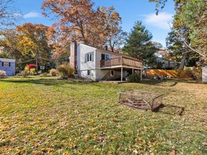 20 Lantern Ln, Burlington MA 01803