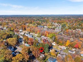 20 Lantern Ln, Burlington MA 01803