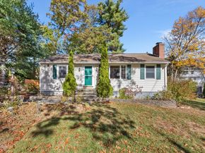 20 Lantern Ln, Burlington MA 01803
