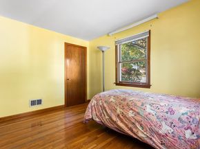 20 Lantern Ln, Burlington MA 01803