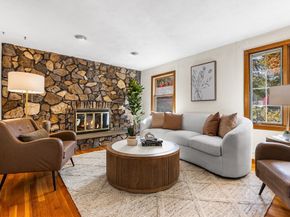 20 Lantern Ln, Burlington MA 01803