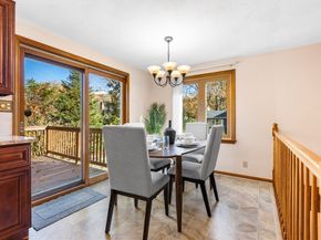 20 Lantern Ln, Burlington MA 01803