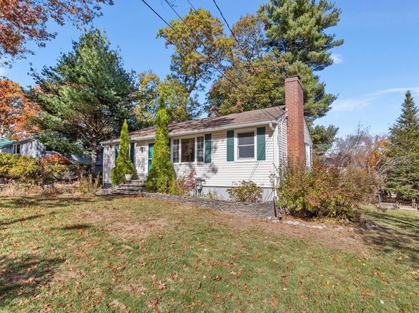20 Lantern Ln, Burlington MA 01803