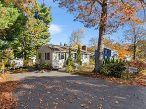 20 Lantern Ln, Burlington MA 01803