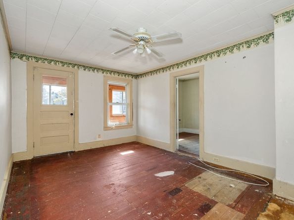 99 North St, Southbridge MA 01550