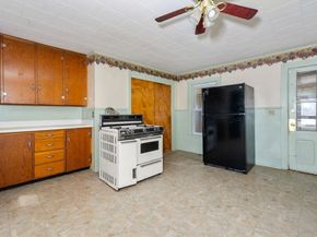 99 North St, Southbridge MA 01550