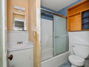 99 North St, Southbridge MA 01550