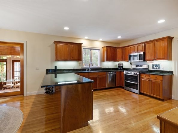 2 Marlboro Road, Lexington MA 02421