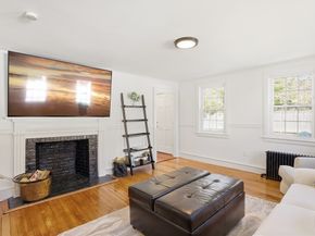 4 Wayside Dr, Danvers MA 01923