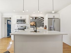 4 Wayside Dr, Danvers MA 01923