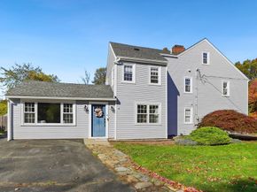 4 Wayside Dr, Danvers MA 01923