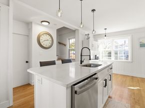 4 Wayside Dr, Danvers MA 01923