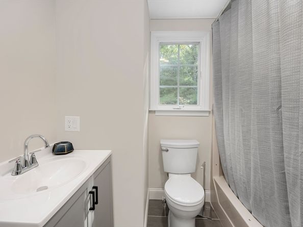 103 Mayflower Ln, Wareham MA 02538