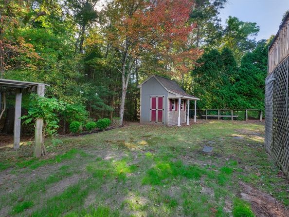 103 Mayflower Ln, Wareham MA 02538