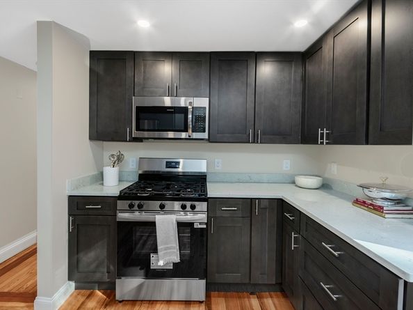 103 Mayflower Ln, Wareham MA 02538