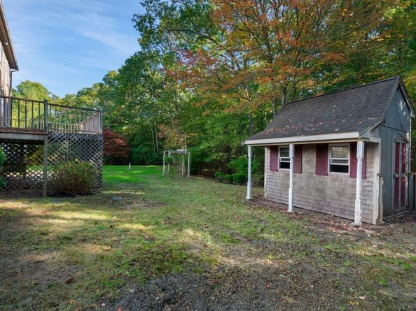 103 Mayflower Ln, Wareham MA 02538
