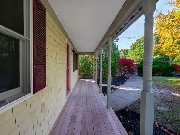103 Mayflower Ln, Wareham MA 02538