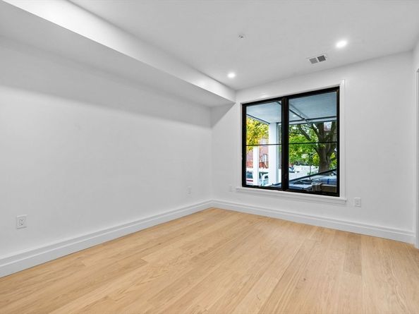 230 Everett 101, Boston MA 02128