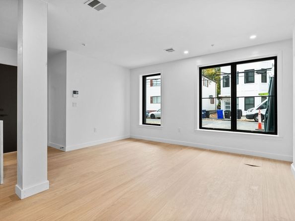 230 Everett 101, Boston MA 02128