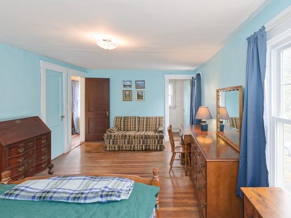 34 Burdette Ave, Framingham MA 01702
