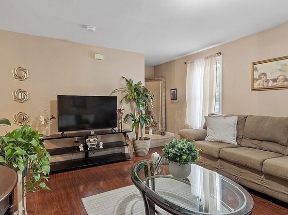 55 Brier St 55, Fitchburg MA 01420