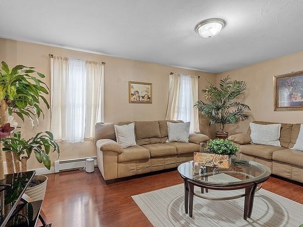 55 Brier St 55, Fitchburg MA 01420