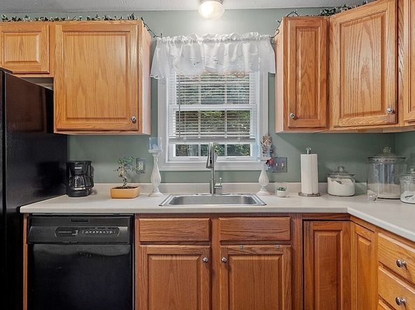 55 Brier St 55, Fitchburg MA 01420