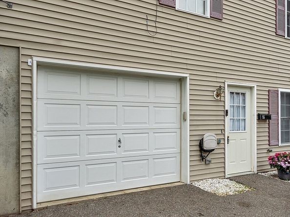 55 Brier St 55, Fitchburg MA 01420