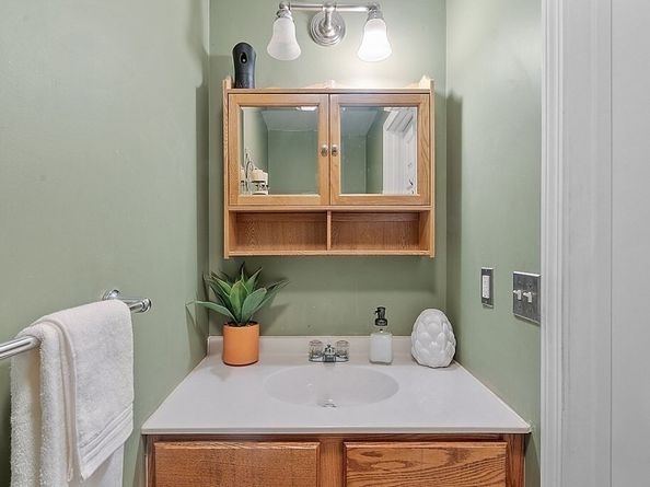 55 Brier St 55, Fitchburg MA 01420