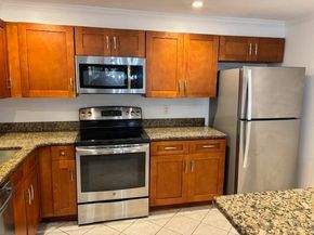 346 Neponset St D, Canton MA 02021