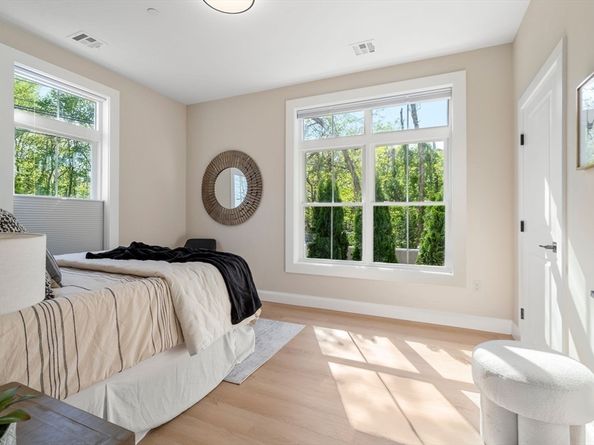 7 Cross St 201, Wilmington MA 01887