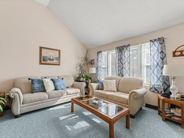 92 Gloucester St, Brockton MA 02302
