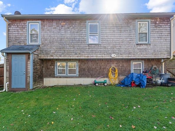 92 Gloucester St, Brockton MA 02302
