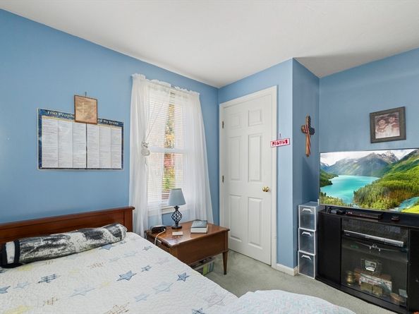 92 Gloucester St, Brockton MA 02302