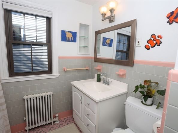 4 Willow Ave 2, Salem MA 01970