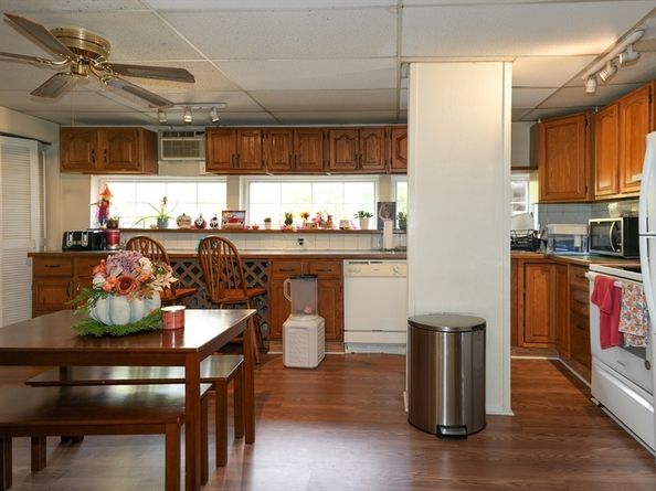 194 Norfolk St, Worcester MA 01604