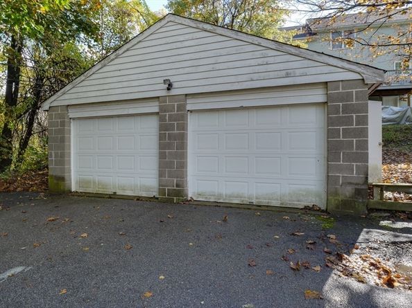 194 Norfolk St, Worcester MA 01604